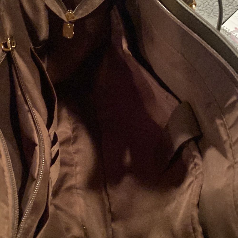 Leopard Print Shoulder Bag. - Picture 9 of 14